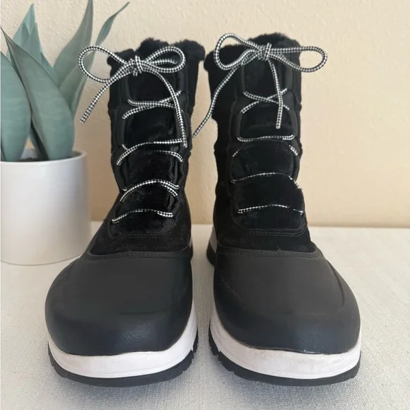 Ryka All Access Black Leather/Textile Winter Boots with White Soles - Picture 5 of 11